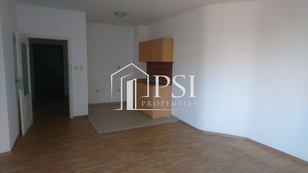 Дава се под наем Двустаен апартамент в Пловдив, Южен - 65 кв.м за 204 € - Снимка #2