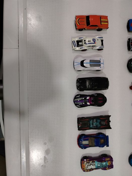 Детские модельные машинки