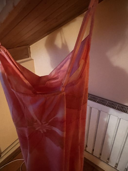 Rochie superba intr o culoare ff frumoasa