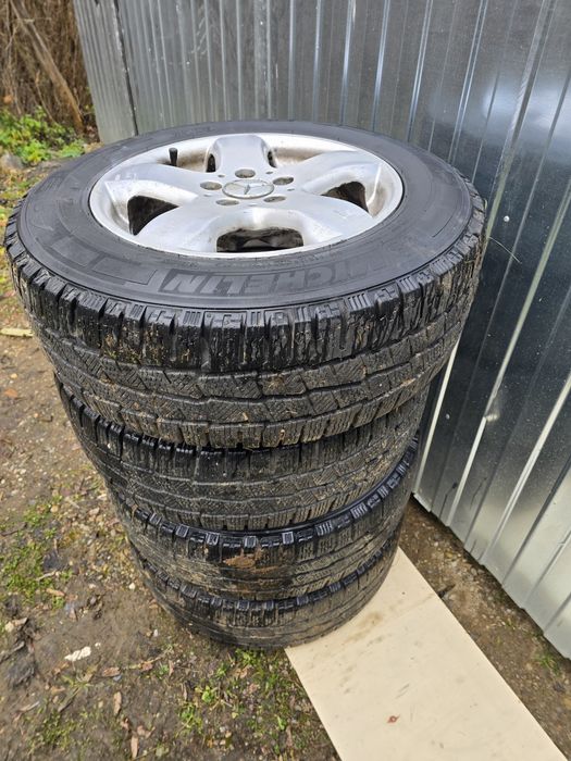 Vand jante + cauciucuri Michelin 215/65/16c