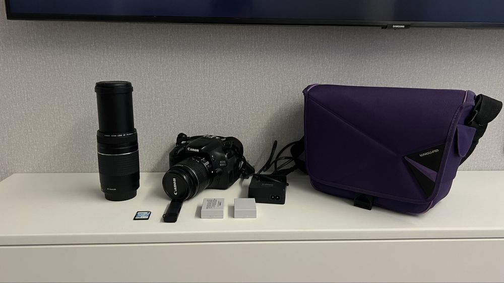 Canon 600d с объективами 18-55мм и 75-300мм