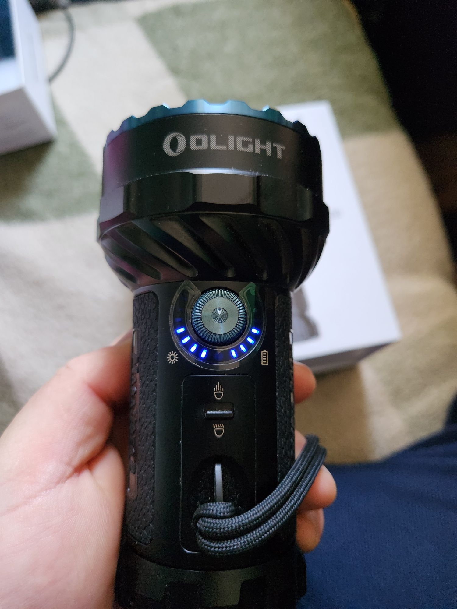 Lanterna olight marauder 2