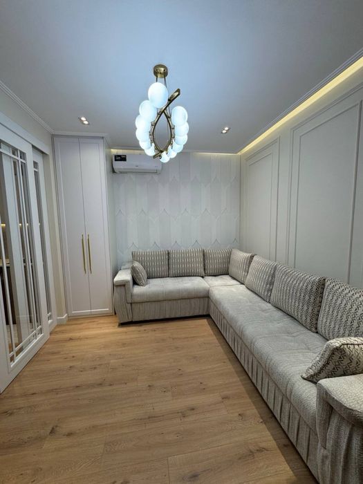 Продается квартира  Узбум Group City Tawer.2/5/16