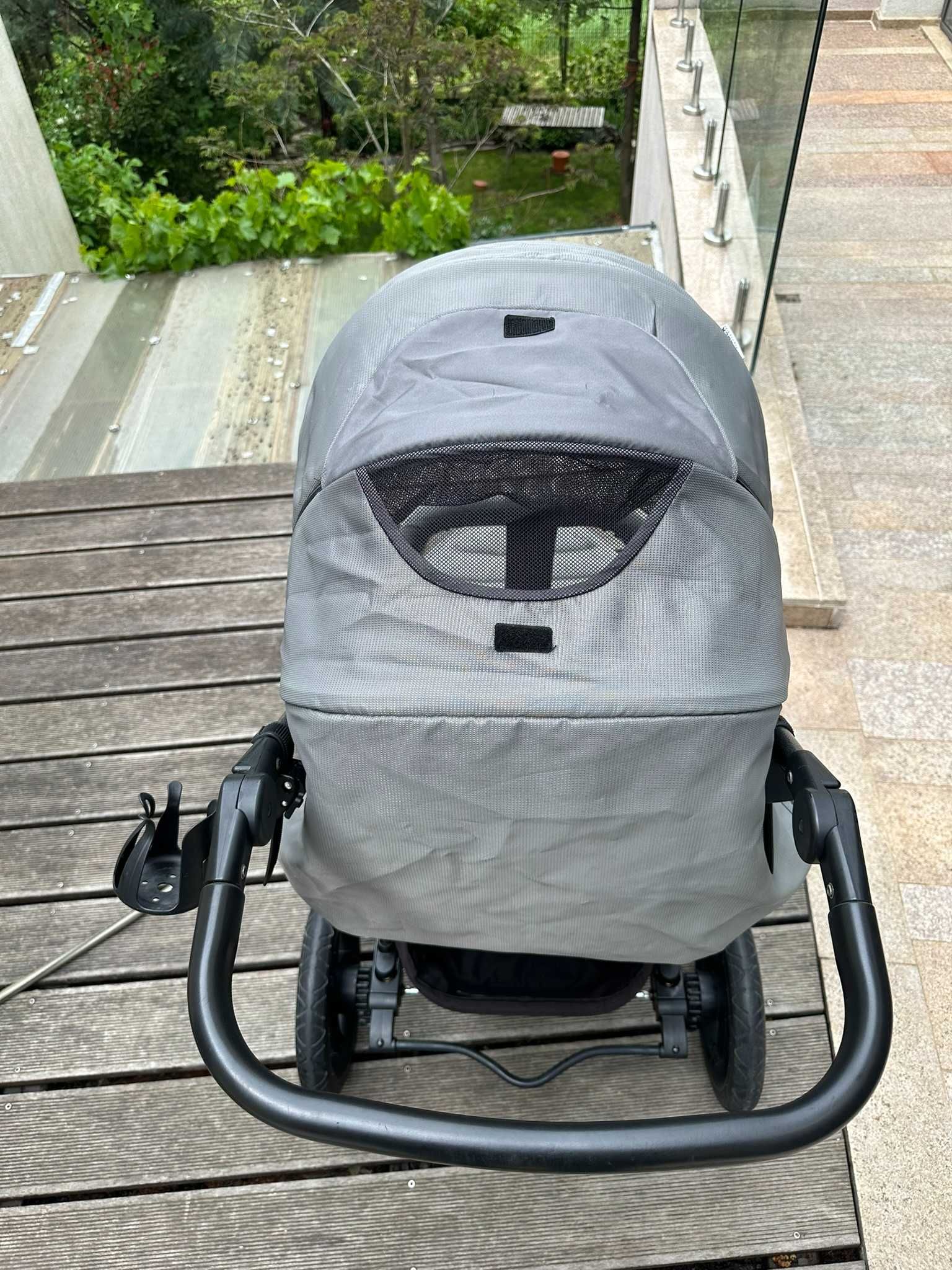 Cărucior Hauck 3 în 1 + alte accesorii