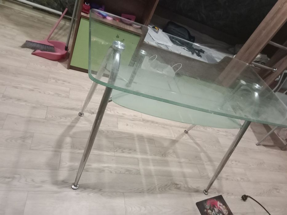 Стол для предметов