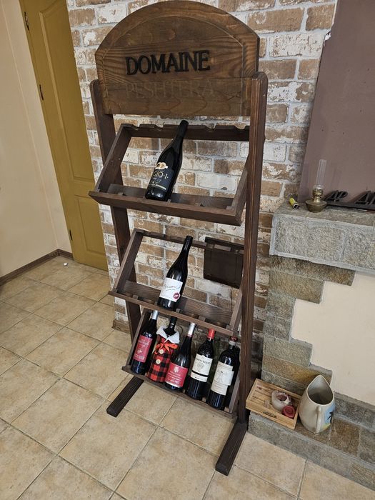 Стелаж / етажерка за вино