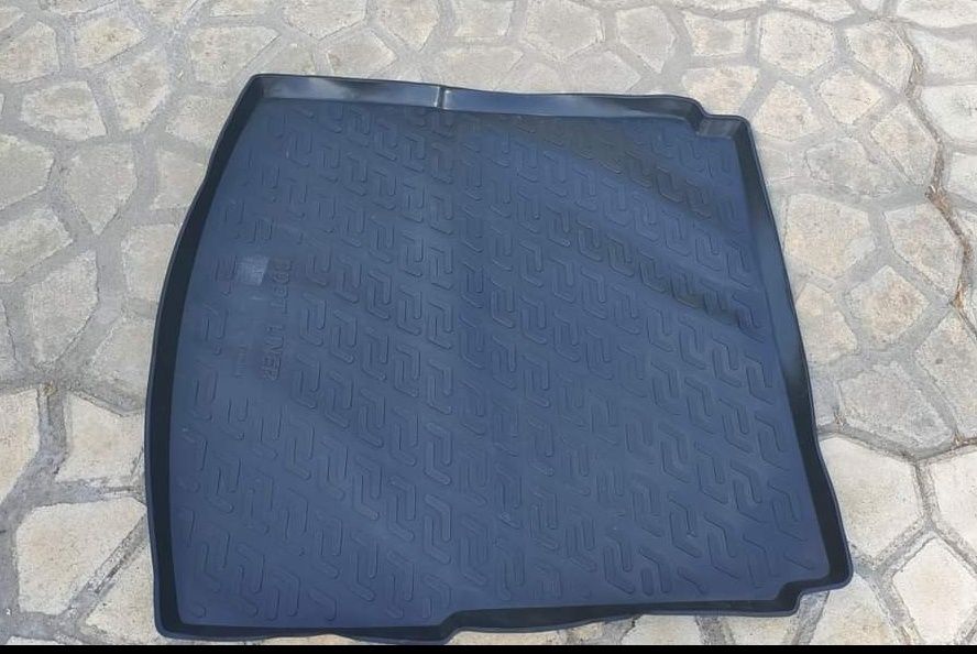 Tavita portbagaj pentru Renault Talisman