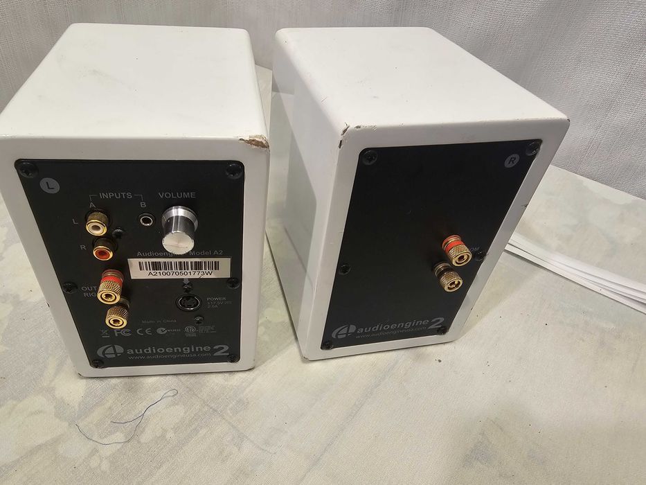 Defect Audioengine model A2