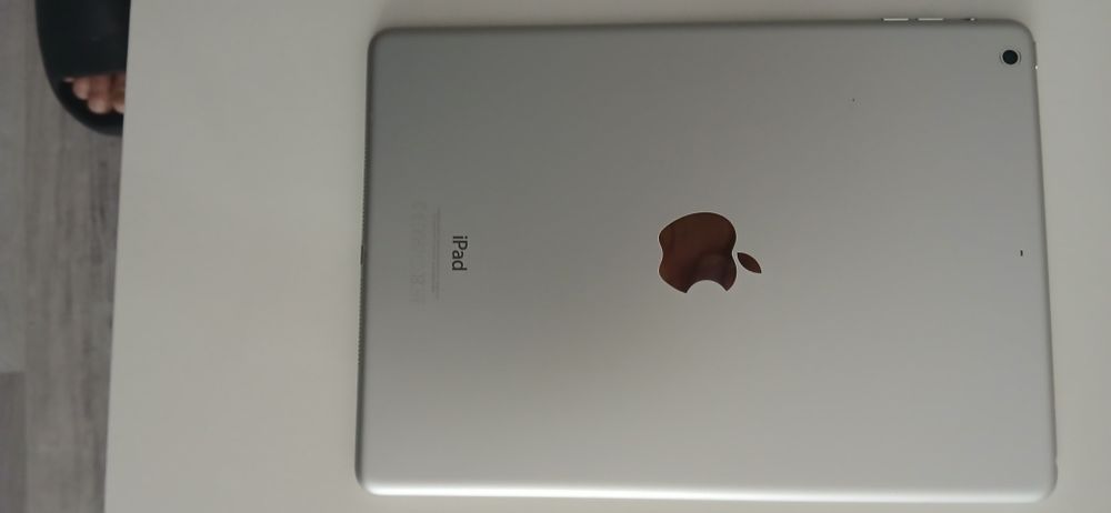 Ipad air perfect funcțional