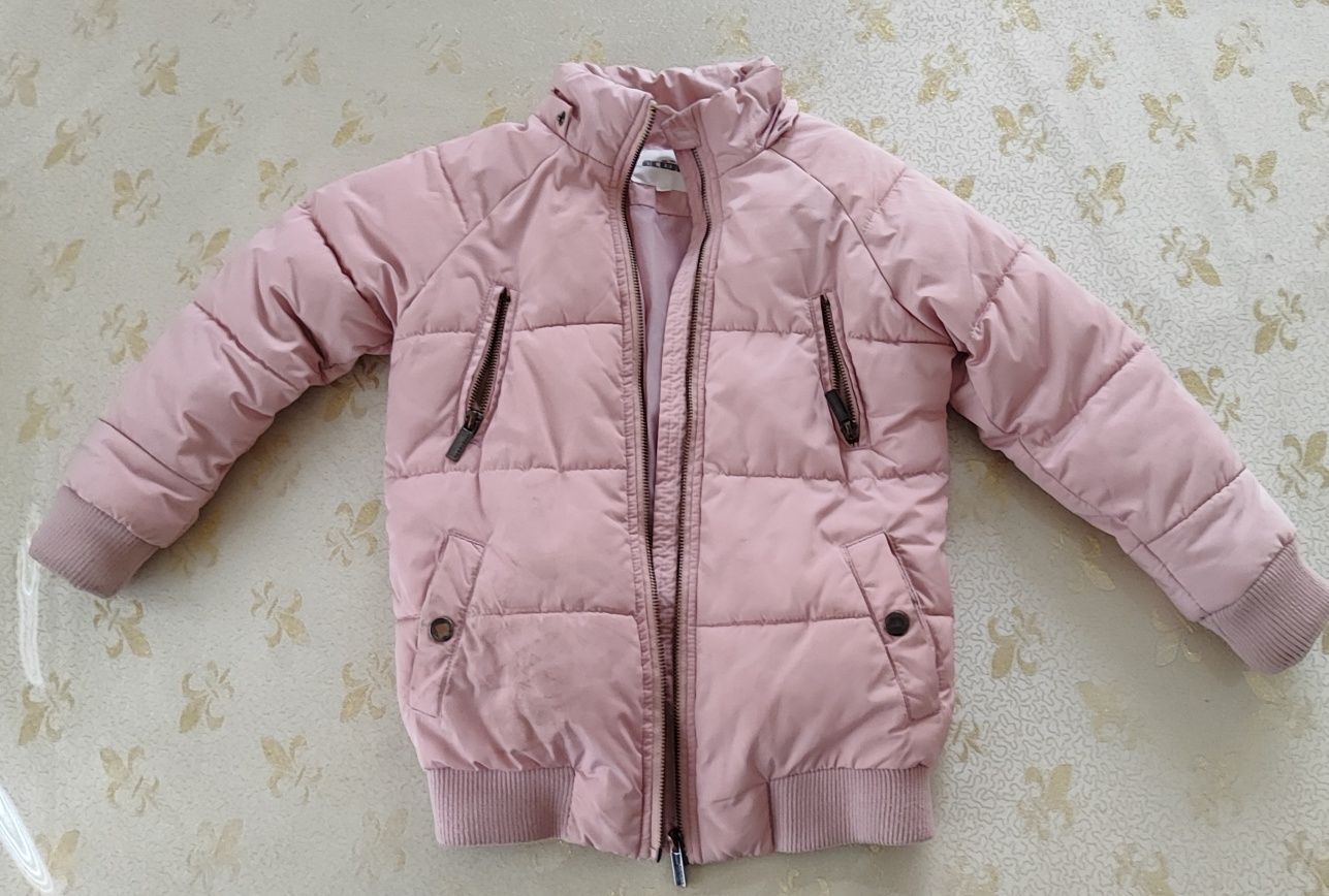 Зимняя куртка на девочку 5-6 лет
