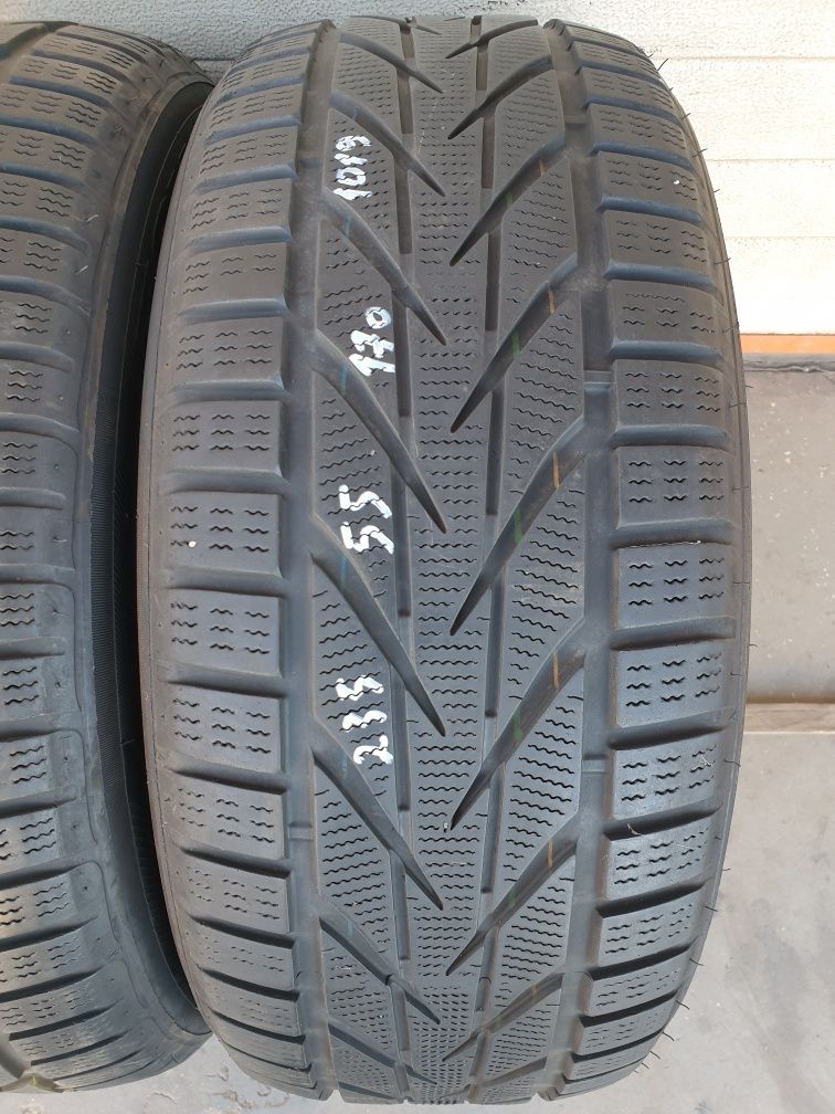 Зимни гуми 2 броя TOYO SnowProx S953 235 55 R17 дот 1019