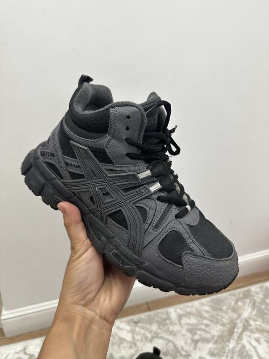 Зимние кроссовки