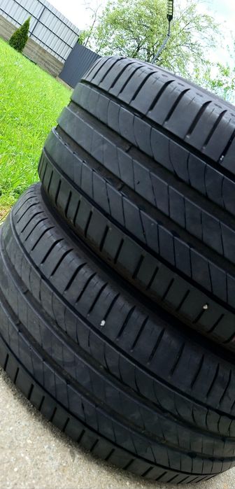 Vând 2 anvelope, cauciucuri de vara 235 45 18