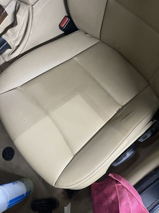 Curatare canapele/saltele/tapiterii auto/fotolii/scaune/covoare etc.