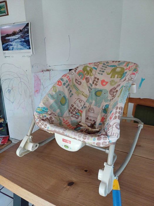 Детска люлка шезлонг Fisher-Price 2 in 1             /