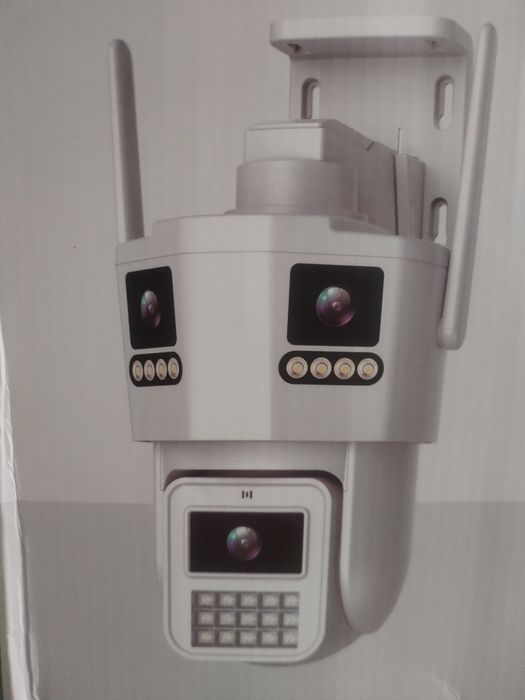 Тройна камера за видеонаблюдение