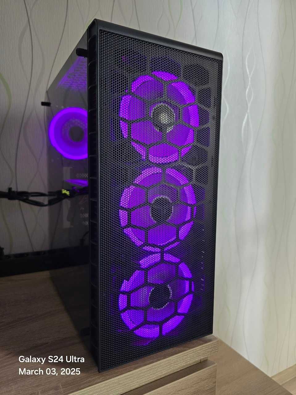 Гейминг компютър Ryzen 5 2600X RX580
