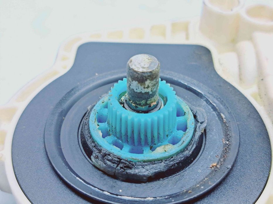 Motoras geam stanga fata Audi A6 (4F2, C6) [Fabr 2004-2010] 8K0959801A