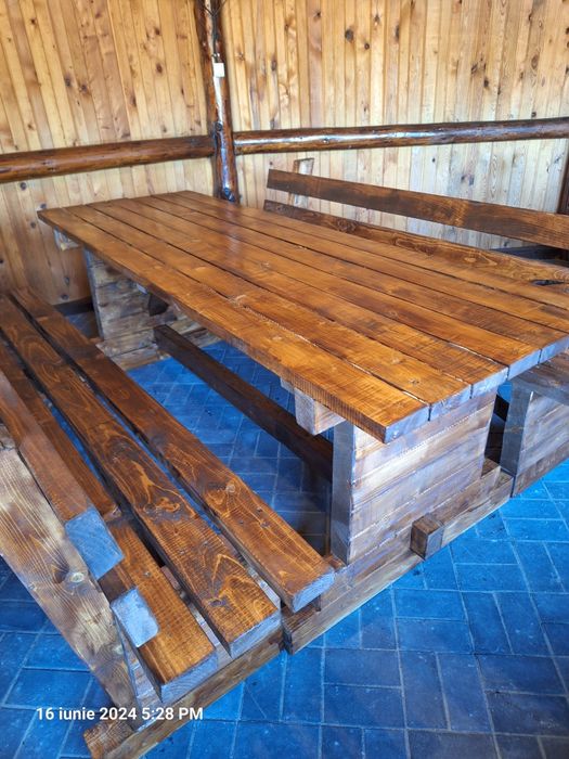 Mese +banci lemn brad