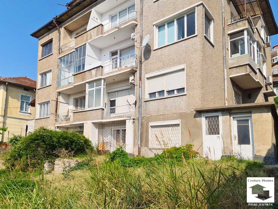 105593 Етаж от къща със сутерен в централната част на Велико Търново