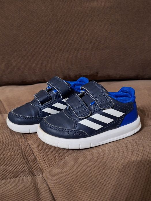 Детски маратонки Adidas, размер 21