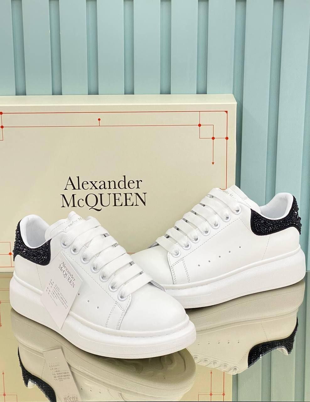 Alexander Mcqueen cu pietricele