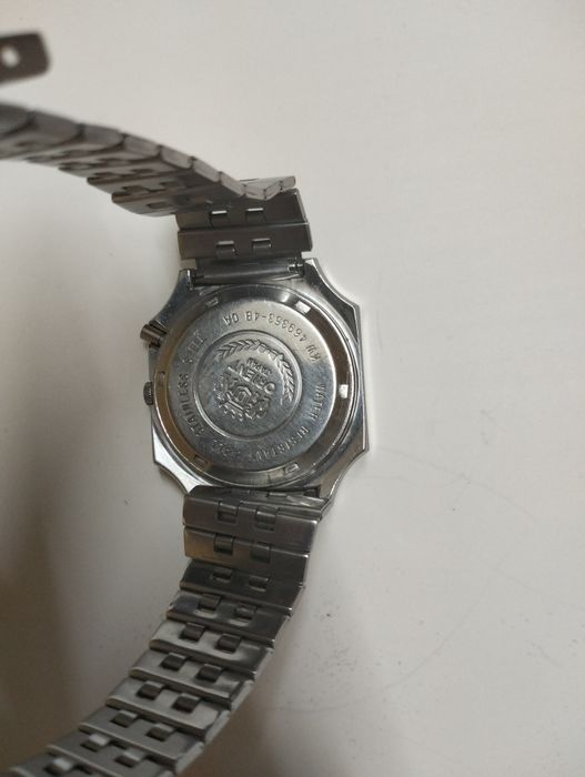 Часы ORIENT фреза не рабочии.