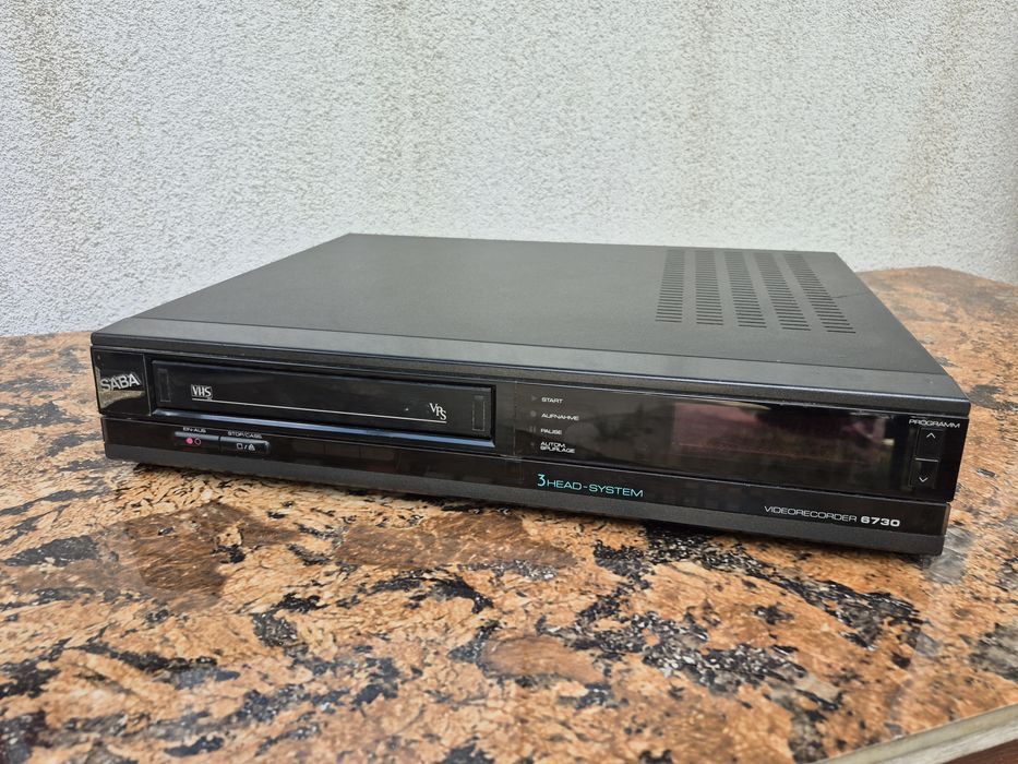 Vand video marca Saba model VR-6730,made in Germany 

- video casett