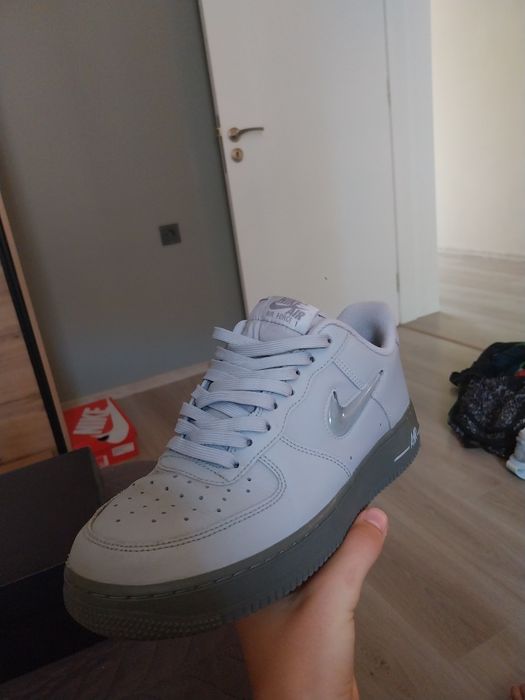 Продавам Air force 1