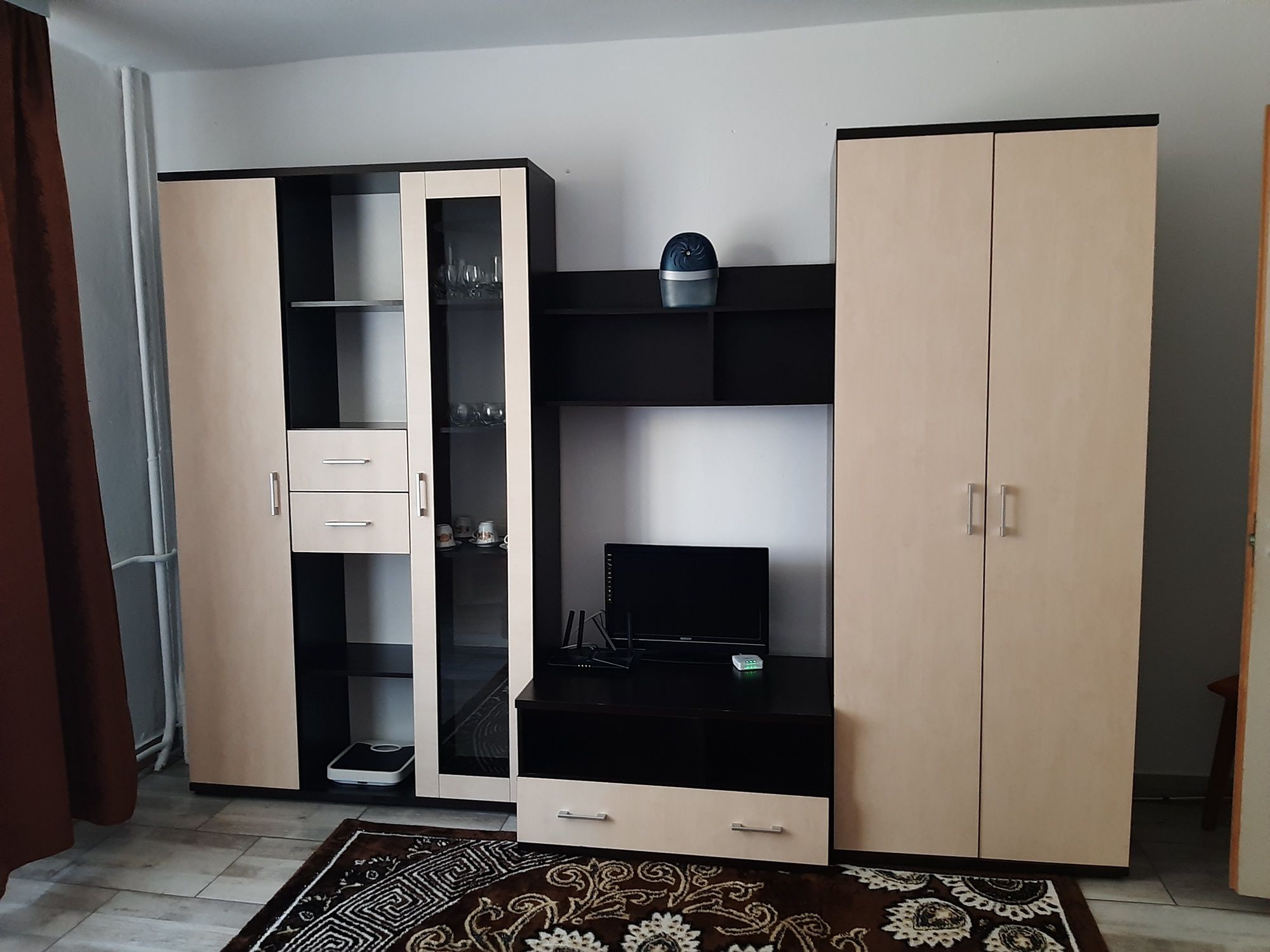 Închiriez garsonieră confort sporit,zona Zamca