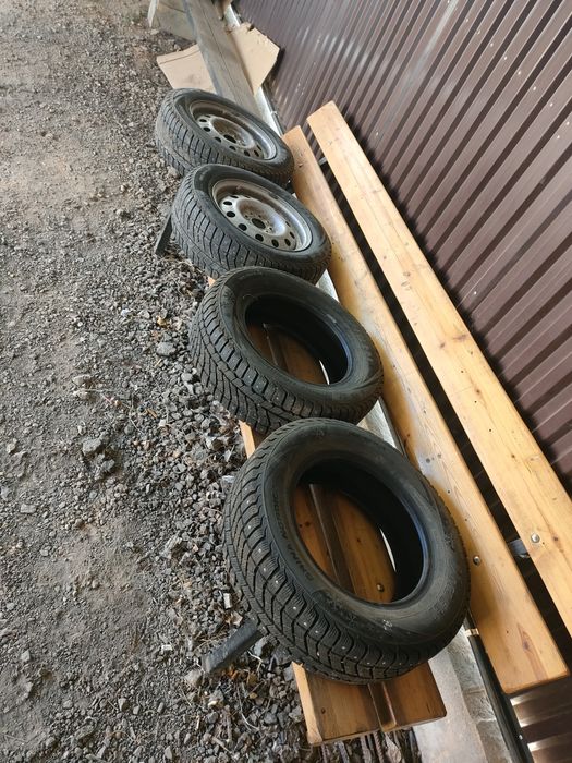 Зимняя резина шипованная 185/65 R14 Viatti.