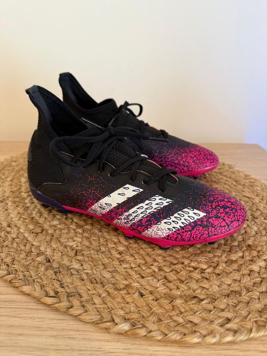 Ghete de fotbal Adidas Predator Feeak 3