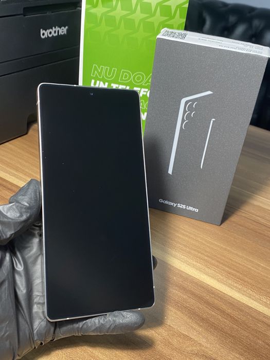 Samsung Galaxy s25 ultra • 512 GB • Titanium Black