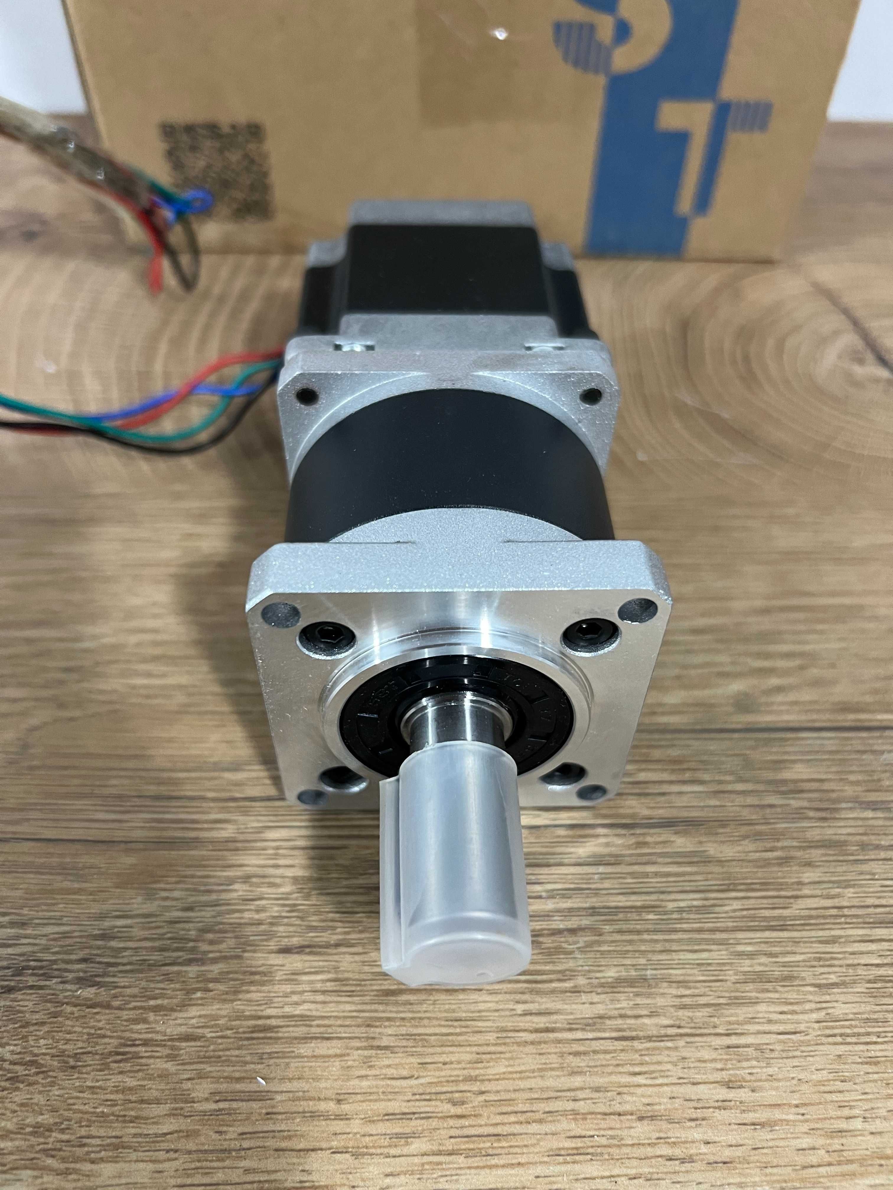 стъпков мотор с планетарна предавка – Stepper Motor с вграден редуктор