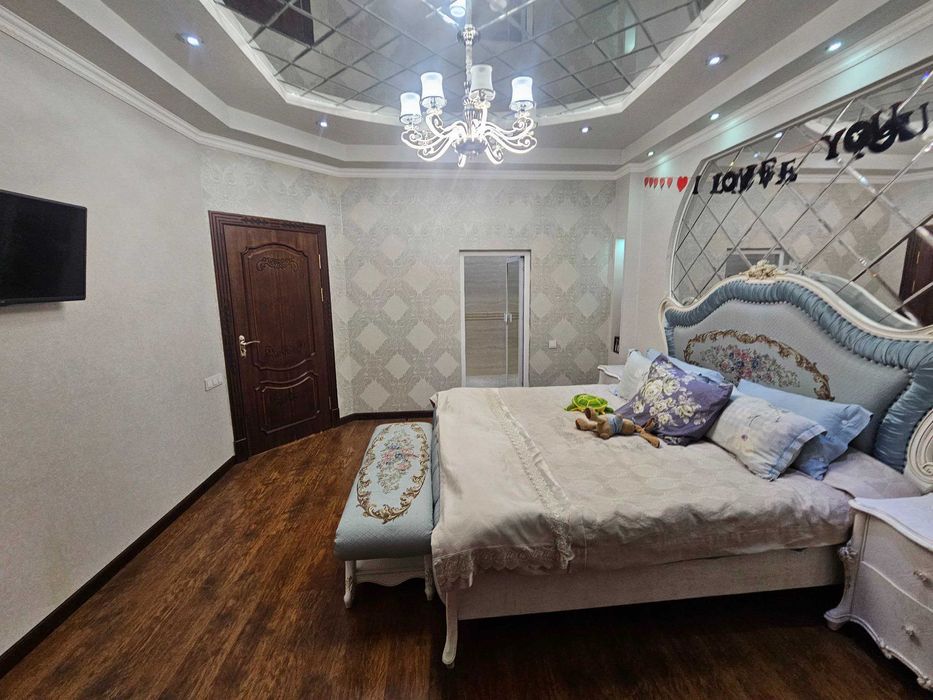 2,5 sotixli tayyor hovli, Barcha jihozlari bilan birga sotiladi.