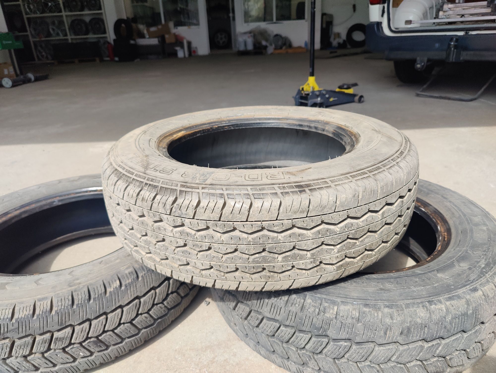 195/70/15C Michelin  Agilis
