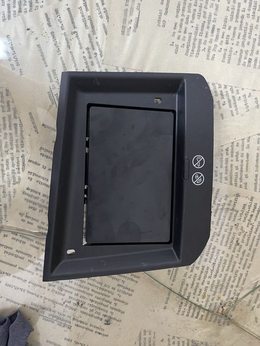 Incarcator wireless Peugeot 5008 3008 cod 981340328001 2017-2024