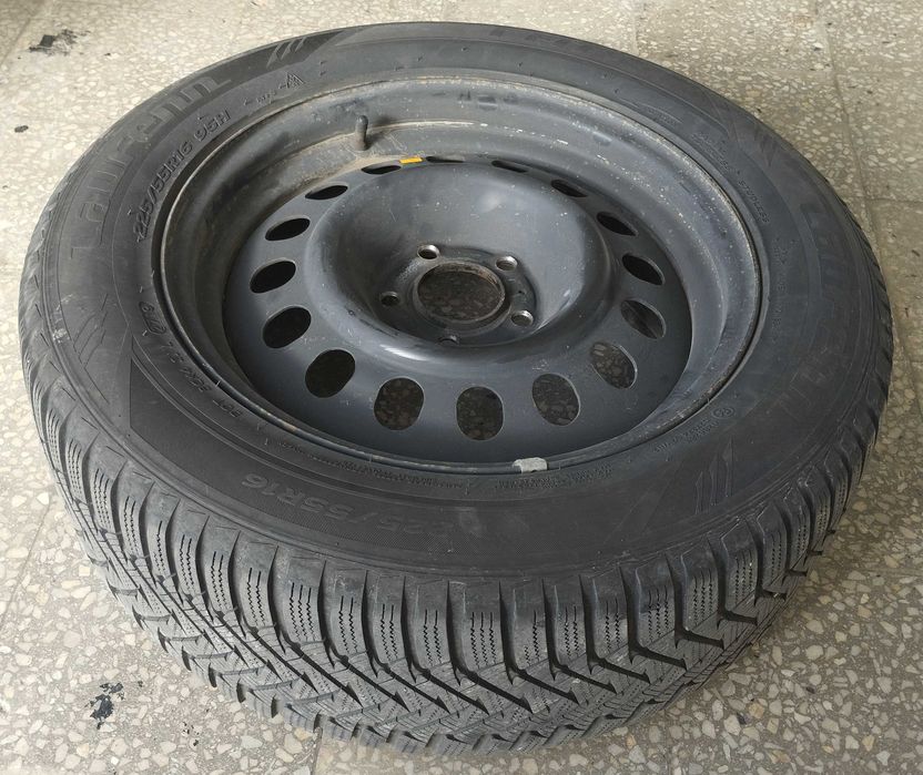 225 55R16 летни гуми и зимни гуми за Пежо 607