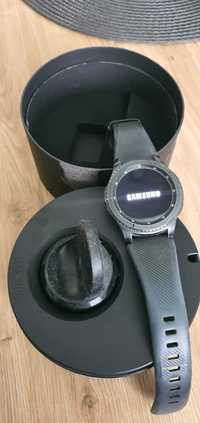 Смарт часовник Samsung Gear S3 Frontier