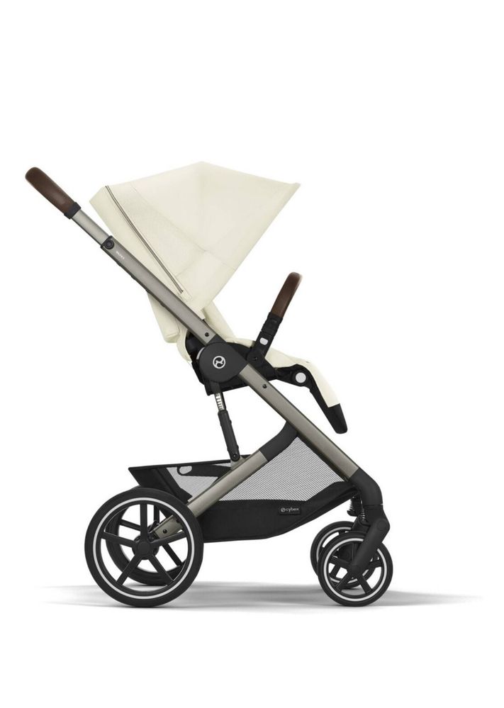 Коляска Cybex Balios S Lux 2в1 универсальная  молочного цвета