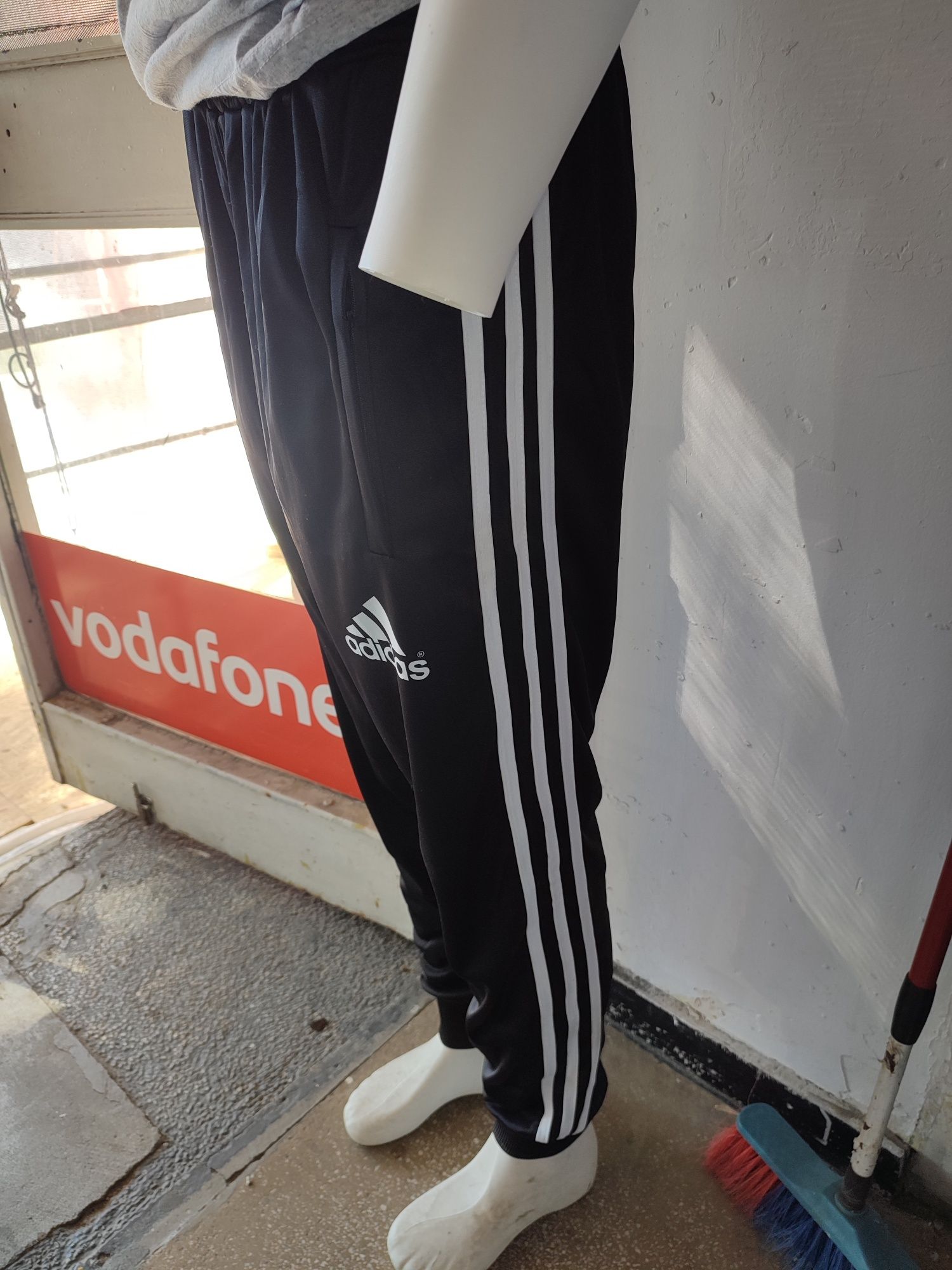 Pantaloni trening Adidas