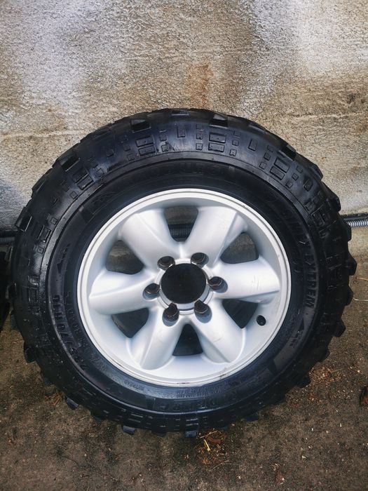 Vand jante+cauciucuri nissan terrano 2