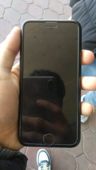 Айфон 7 продам срочно