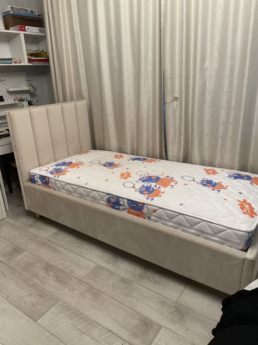 Кровать 200x90 с подъемным механизмом +матрас