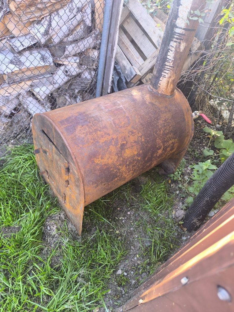 Продам буржуйку, можно использовать как печь в баню,.