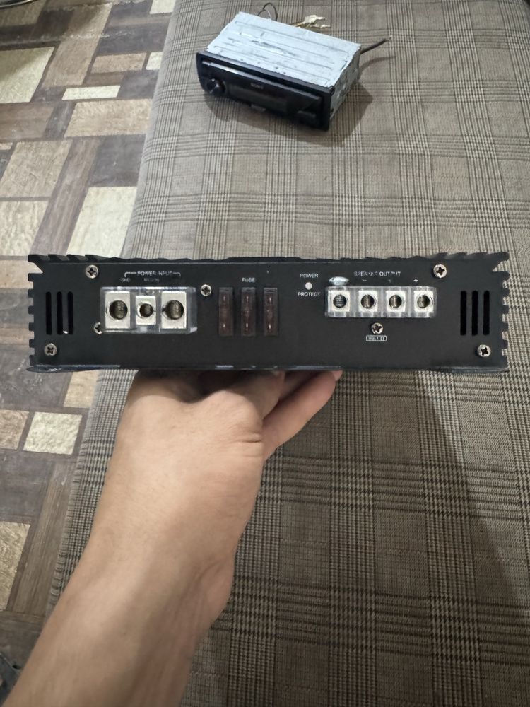 Machete 1.800 mono usiletel sone mangnitafon