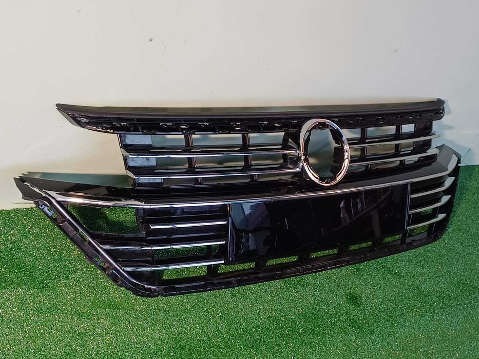 решетка радиаторна VW Arteon R line 2017-2020 г. #1012V