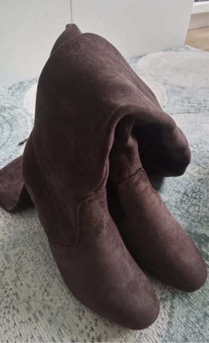 Cizme peste genunchi