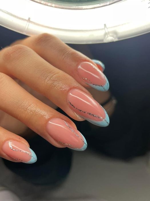 Manichiura femei/barbati /Machiaje