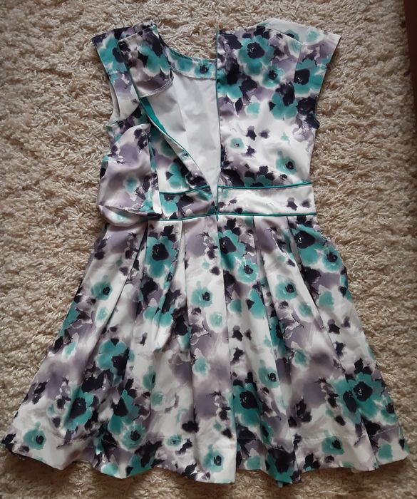 Рокля - като нова!